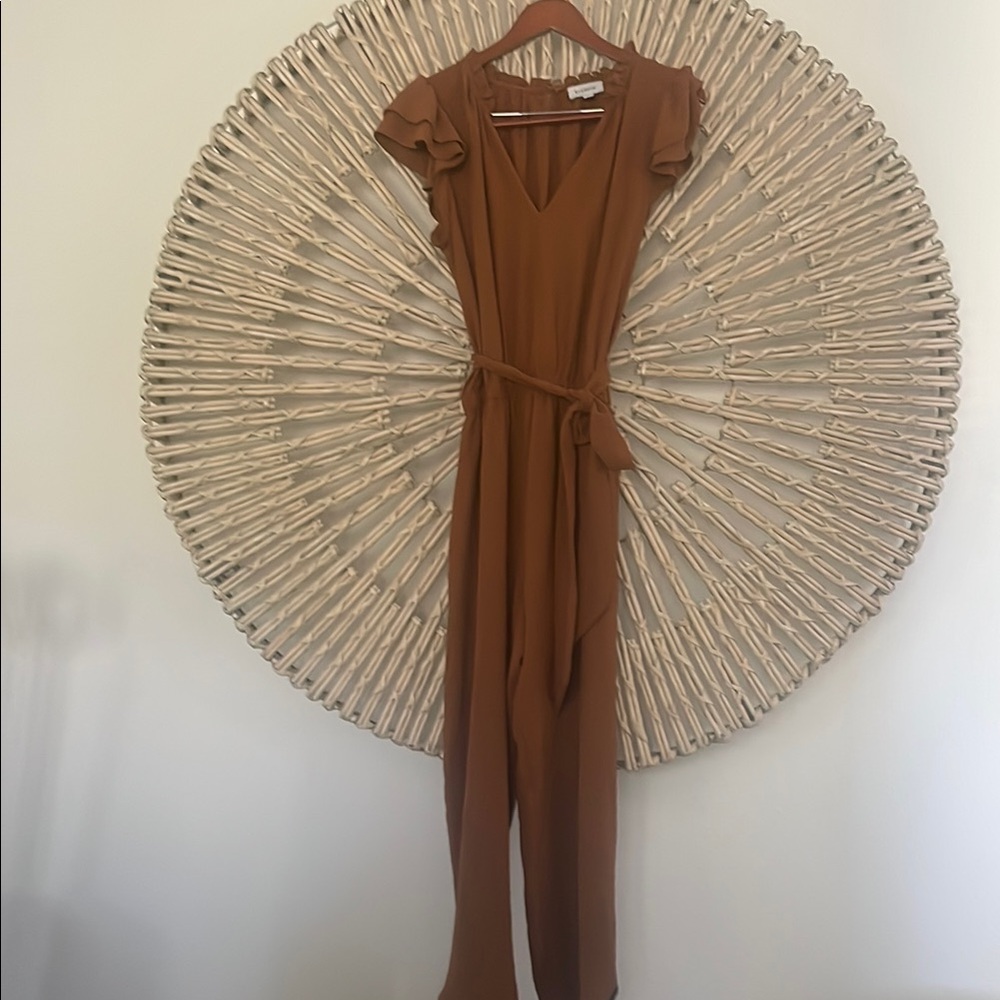Evereve Brown Pantsuit with Belted Waist and V-Neck